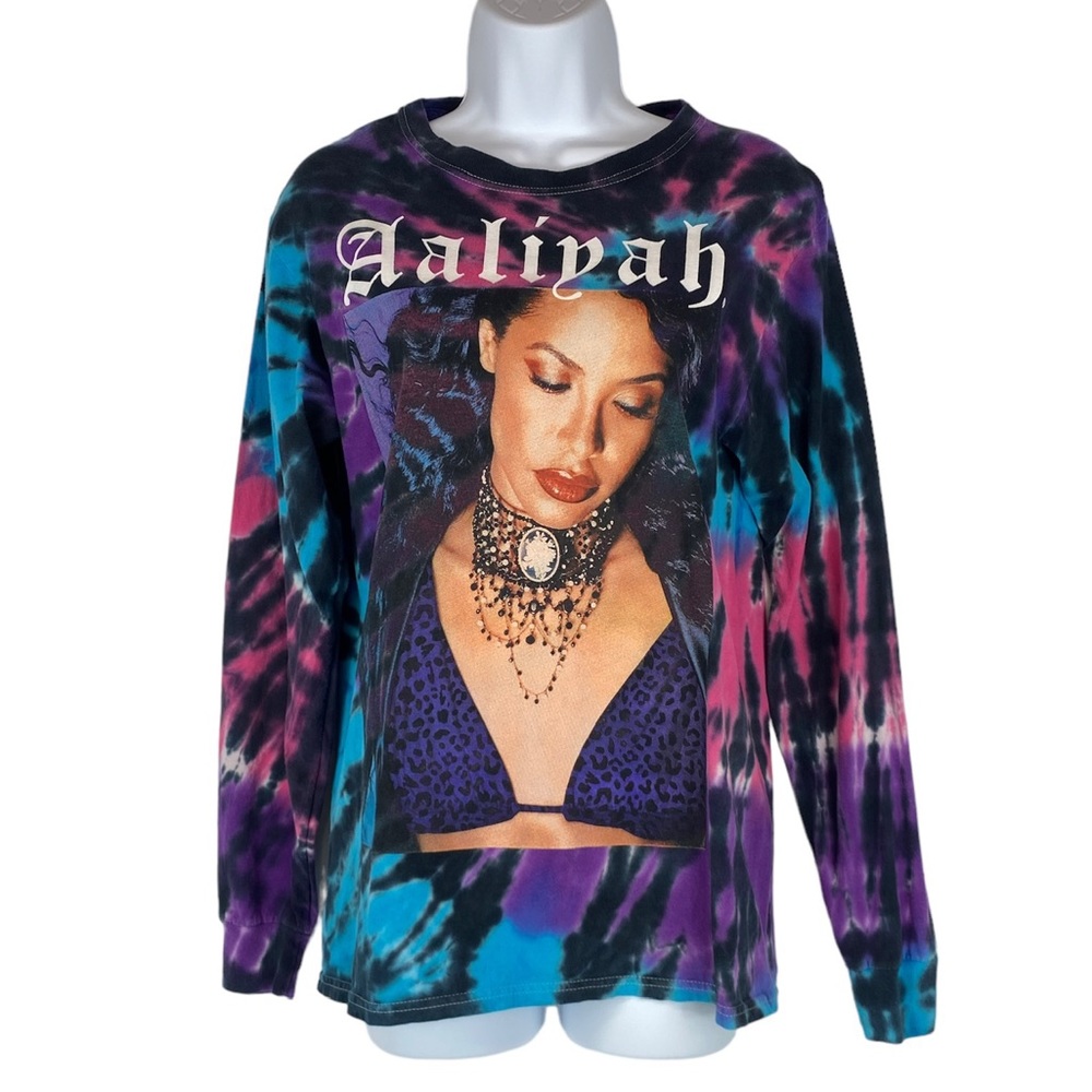 Vintage Aaliyah long sleeve t-shirt! Size Small.